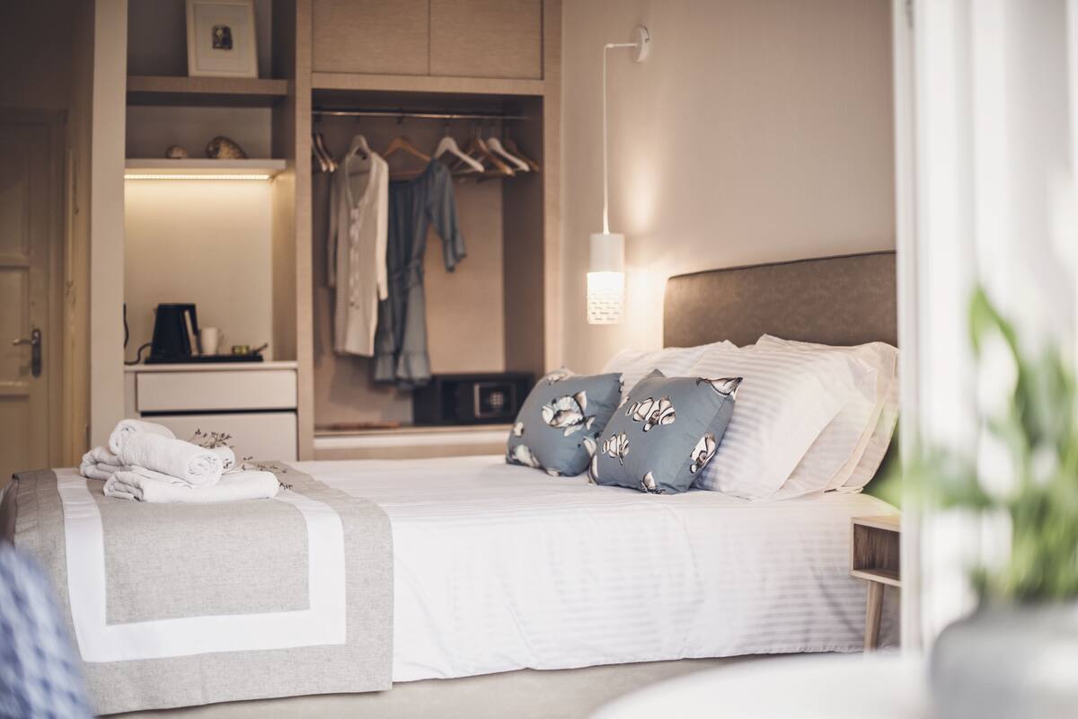 In-room safe, blackout drapes, iron/ironing board (on request)