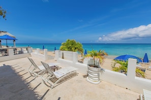 Beach bar