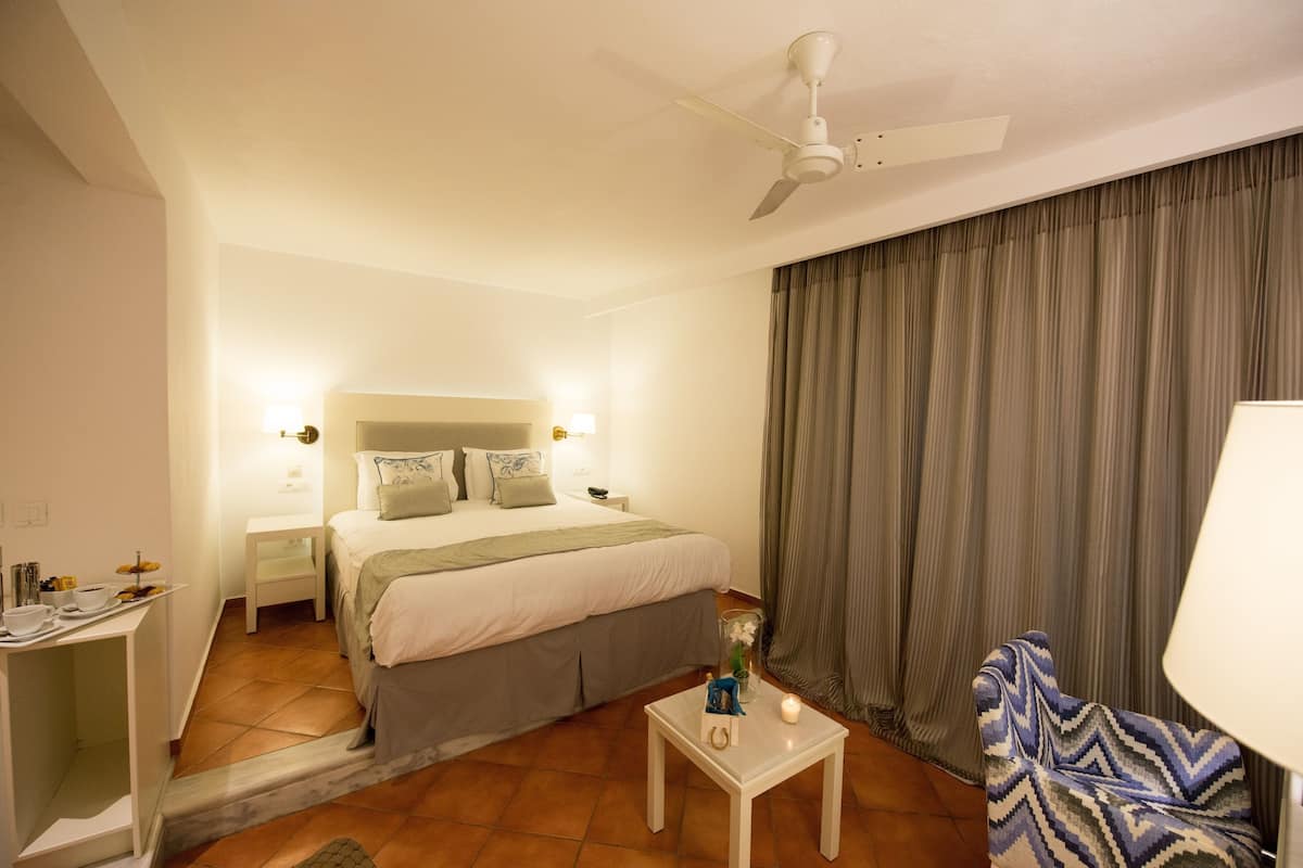 1 habitación, ropa de cama de alta calidad y minibar