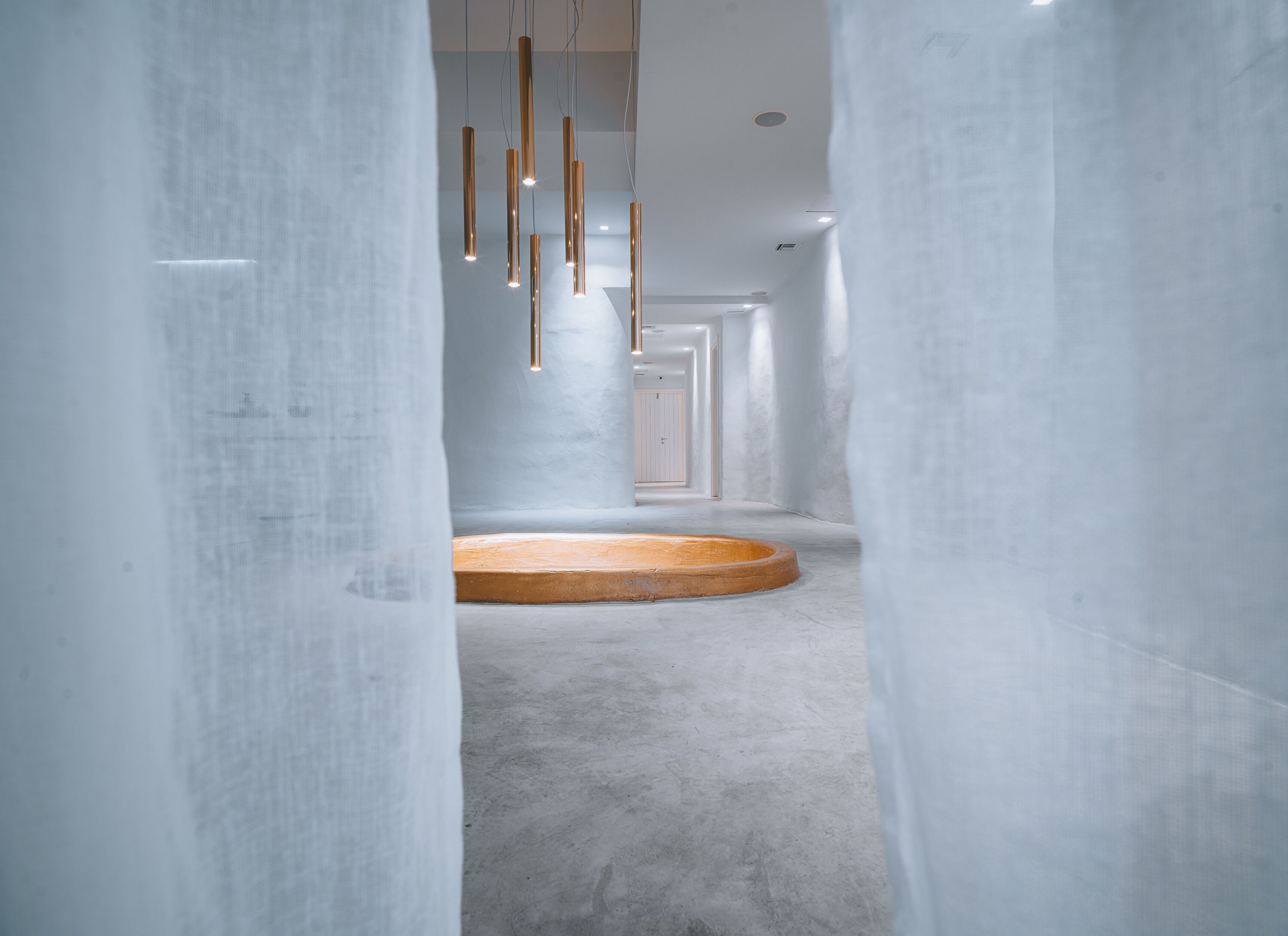 couples treatment room(s), sauna, hot tub, body treatments, hydrotherapy