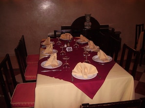 2 restaurants; breakfast, lunch and dinner served  - Le Zat (Ouarzazate)