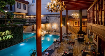 Mediterra Art Hotel