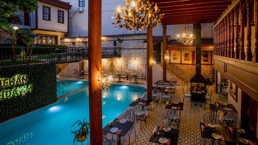 Mediterra Art Hotel