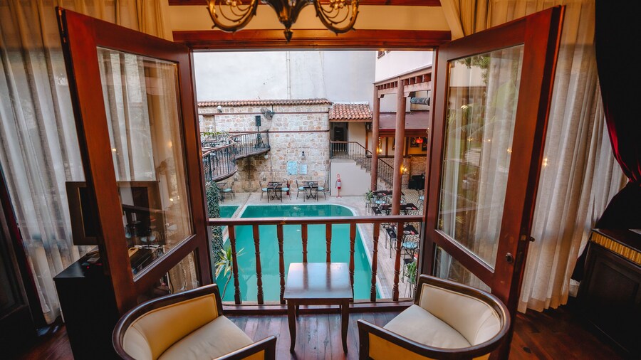Mediterra Art Hotel