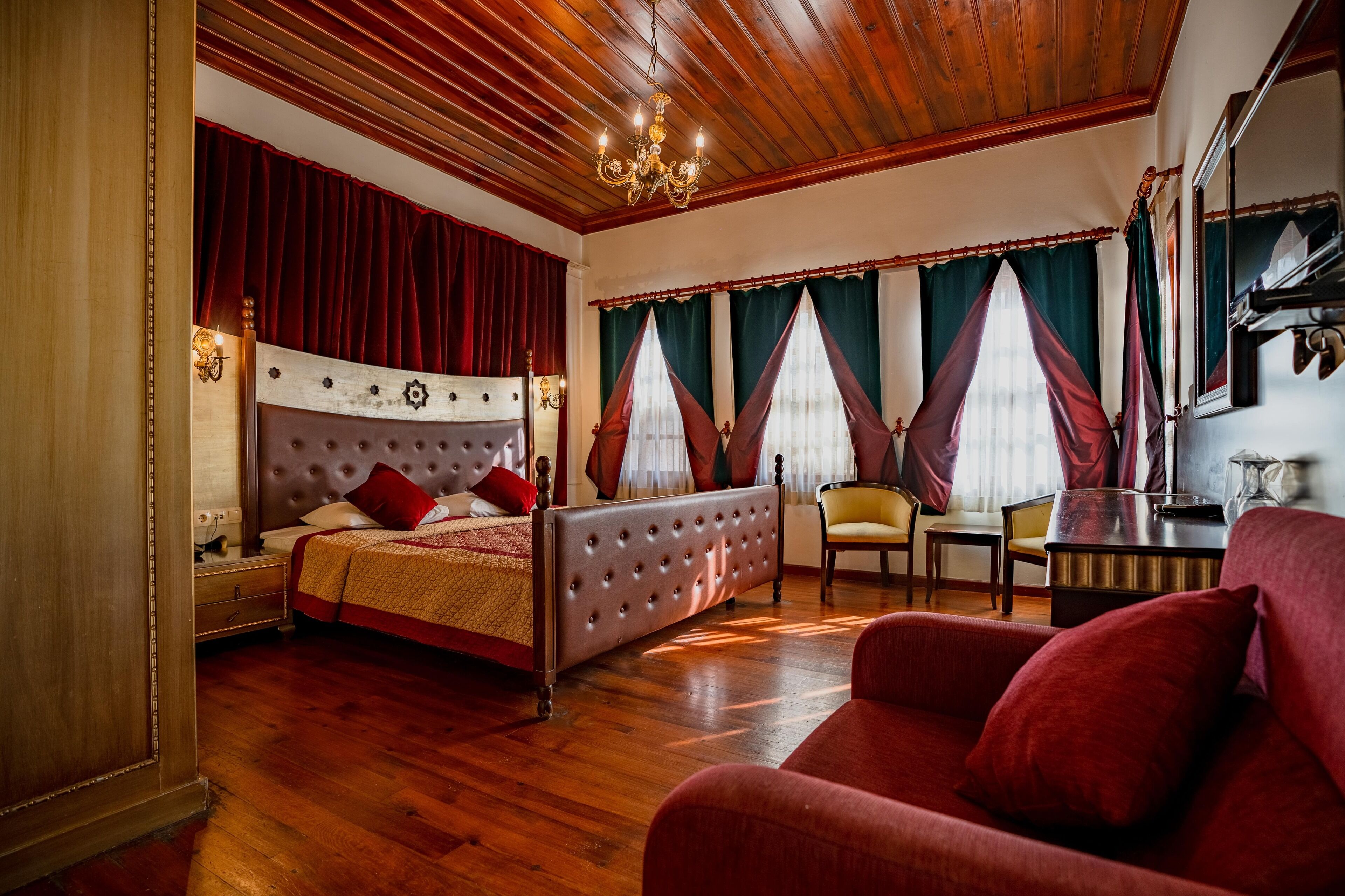 Egyptian cotton sheets, premium bedding, minibar, in-room safe