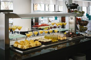 Buffet - Hotel Bordoy Alcudia Bay - Adults Only (Alcúdia)
