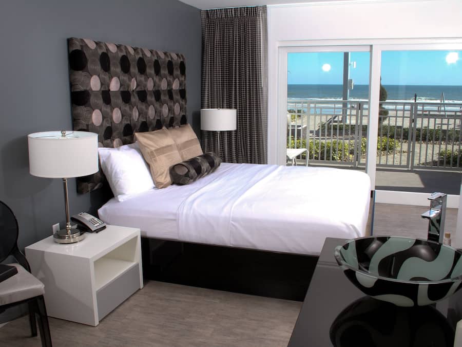 Premium bedding, pillowtop beds, desk, laptop workspace