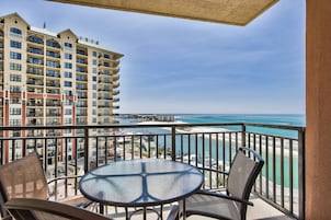 Luxury Condo, 2 Bedrooms, Kitchen, Pool View | Balcony view