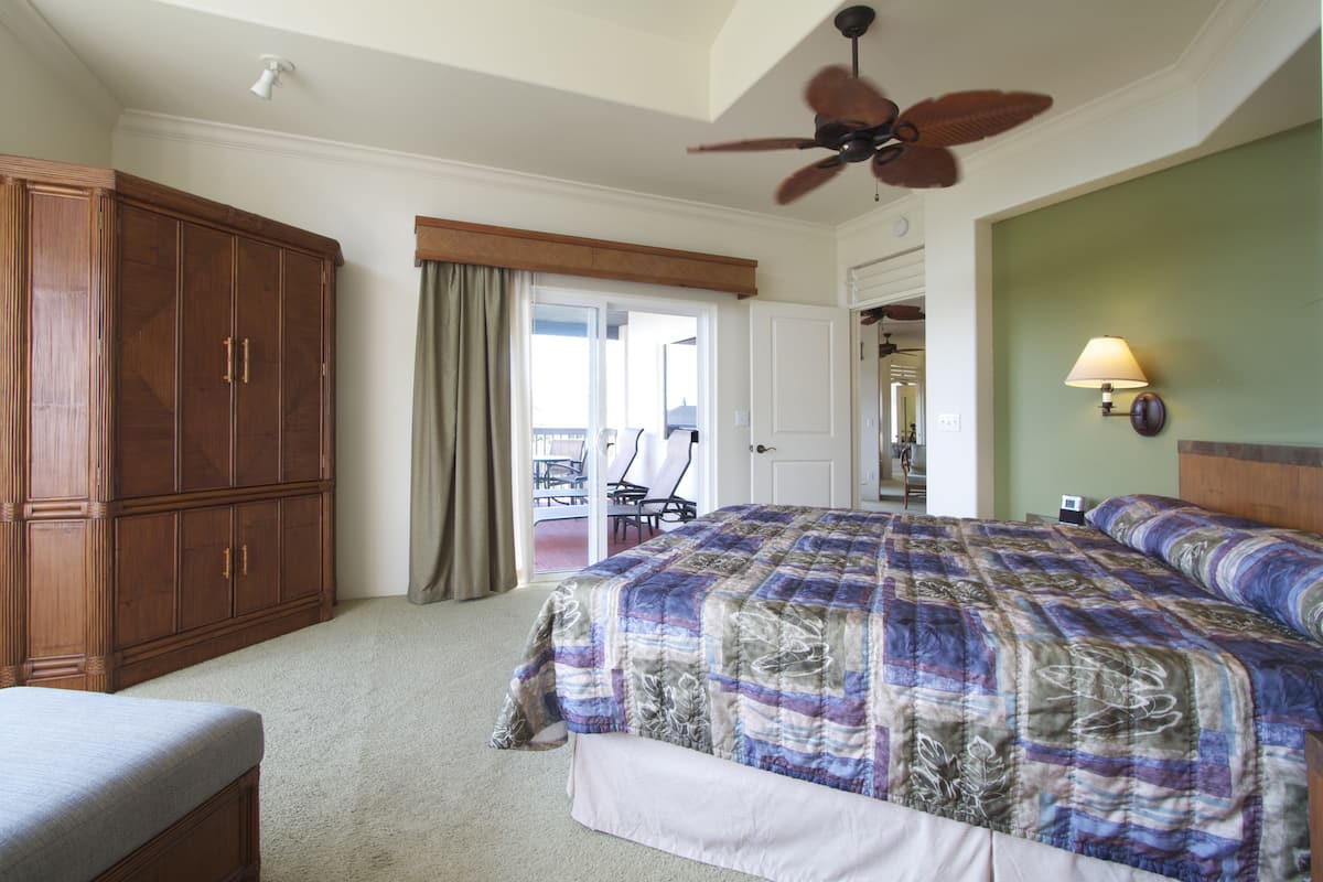 1 Schlafzimmer, hochwertige Bettwaren, Zimmersafe, Bügeleisen/Bügelbrett