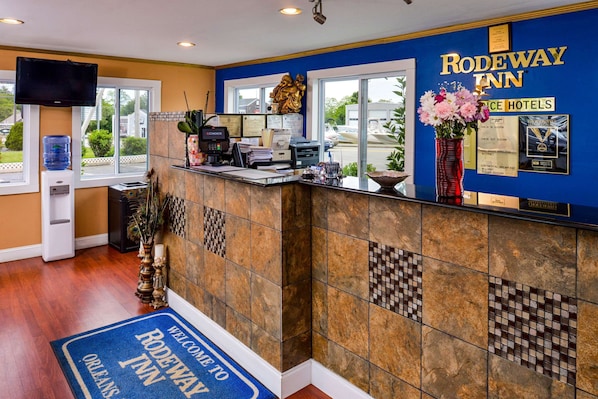 Lobby - Rodeway Inn Orleans - Cape Cod (Orleans)