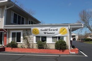 Property grounds - Rodeway Inn Orleans - Cape Cod (Orleans)