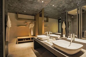 Shower, rainfall showerhead, designer toiletries, hair dryer - Amorita Resort Bohol (Panglao)
