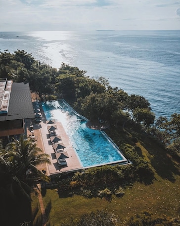 2 outdoor pools. Amorita Resort Bohol