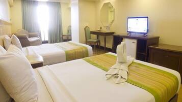 In-room safe, rollaway beds