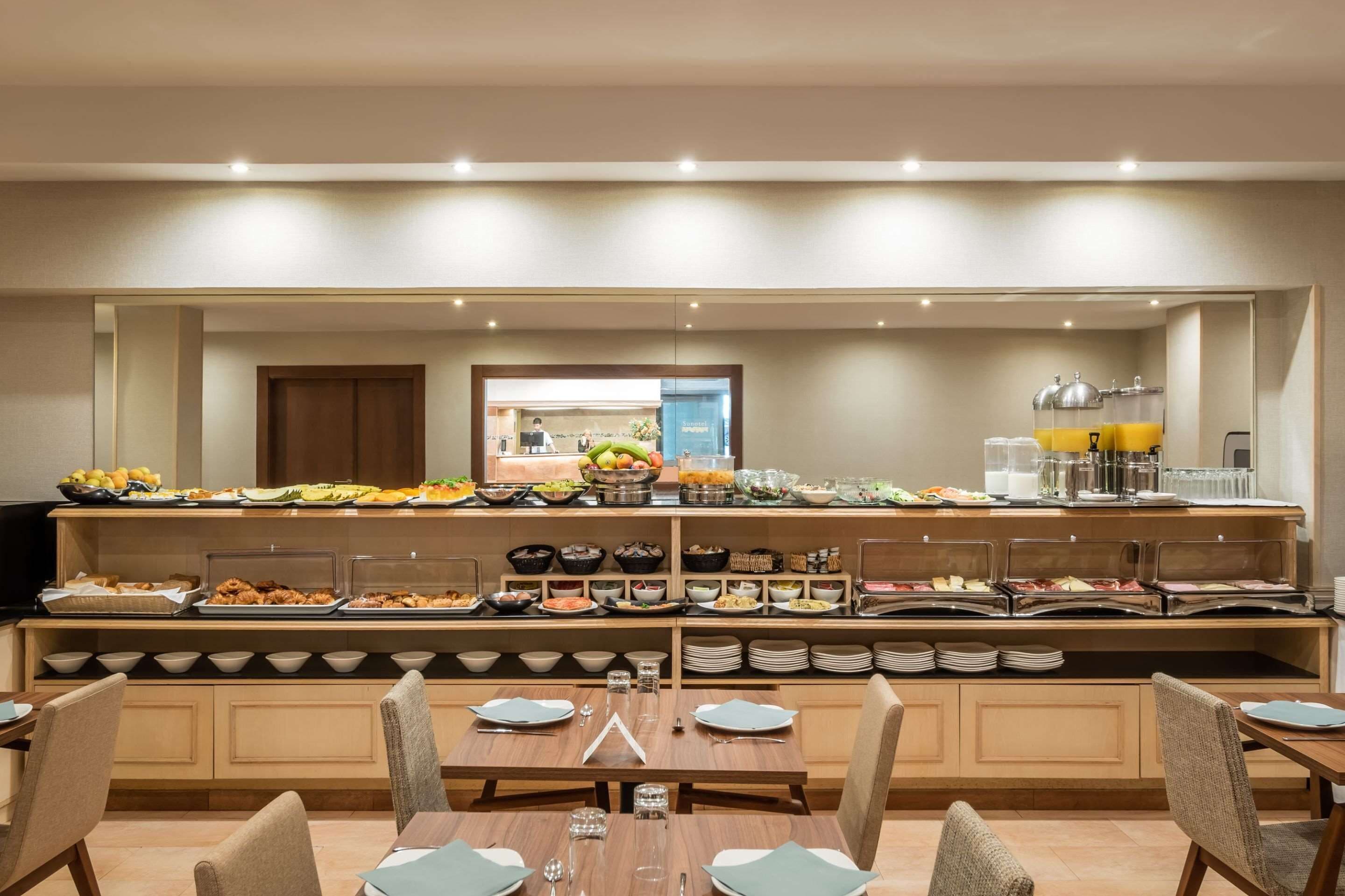 Dagelijks ontbijtbuffet (EUR 16 per persoon)