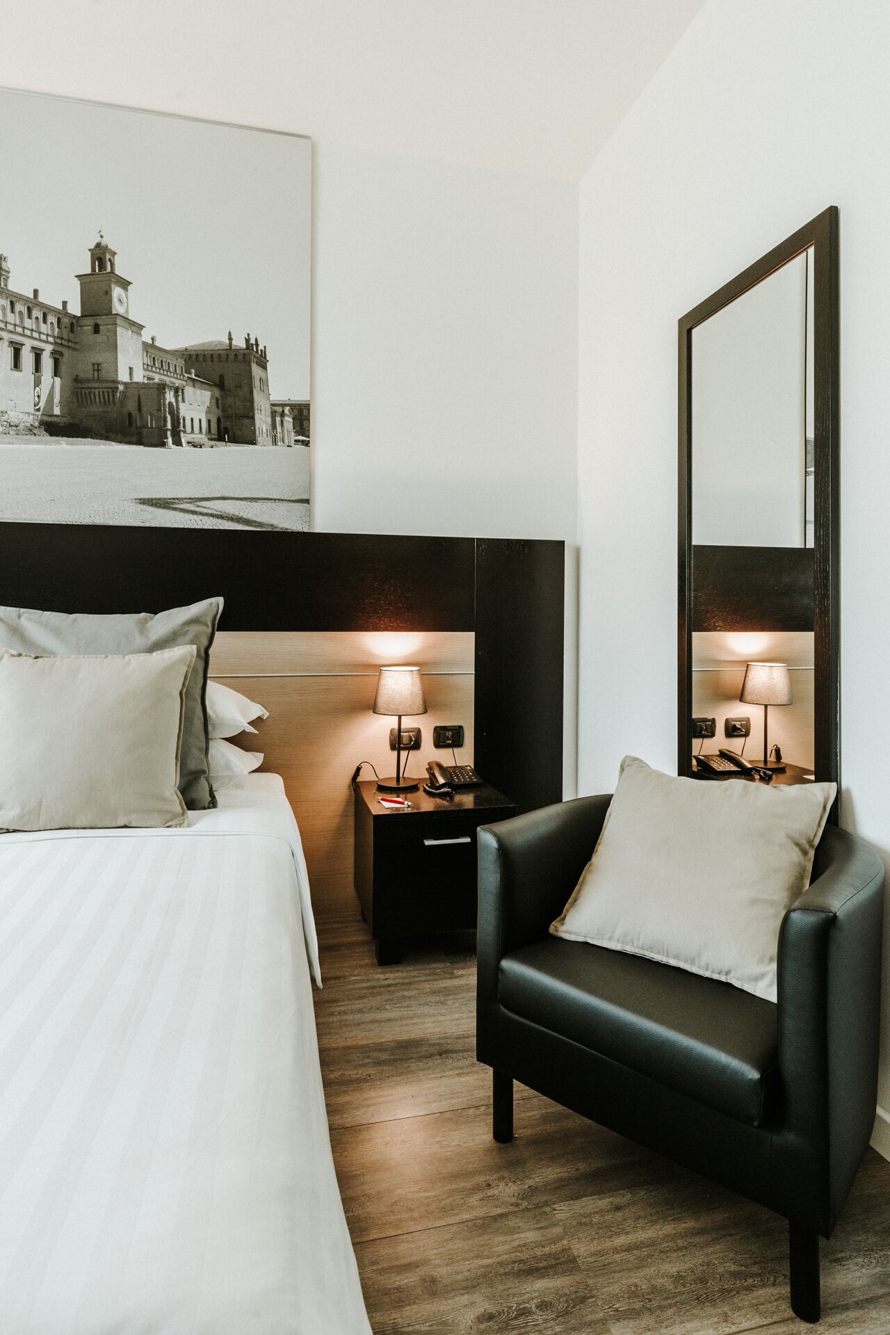 superior double room | 1 bedroom, minibar, in-room safe, desk