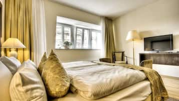 Superior-Apartment | Hochwertige Bettwaren, Minibar, Zimmersafe, Schreibtisch