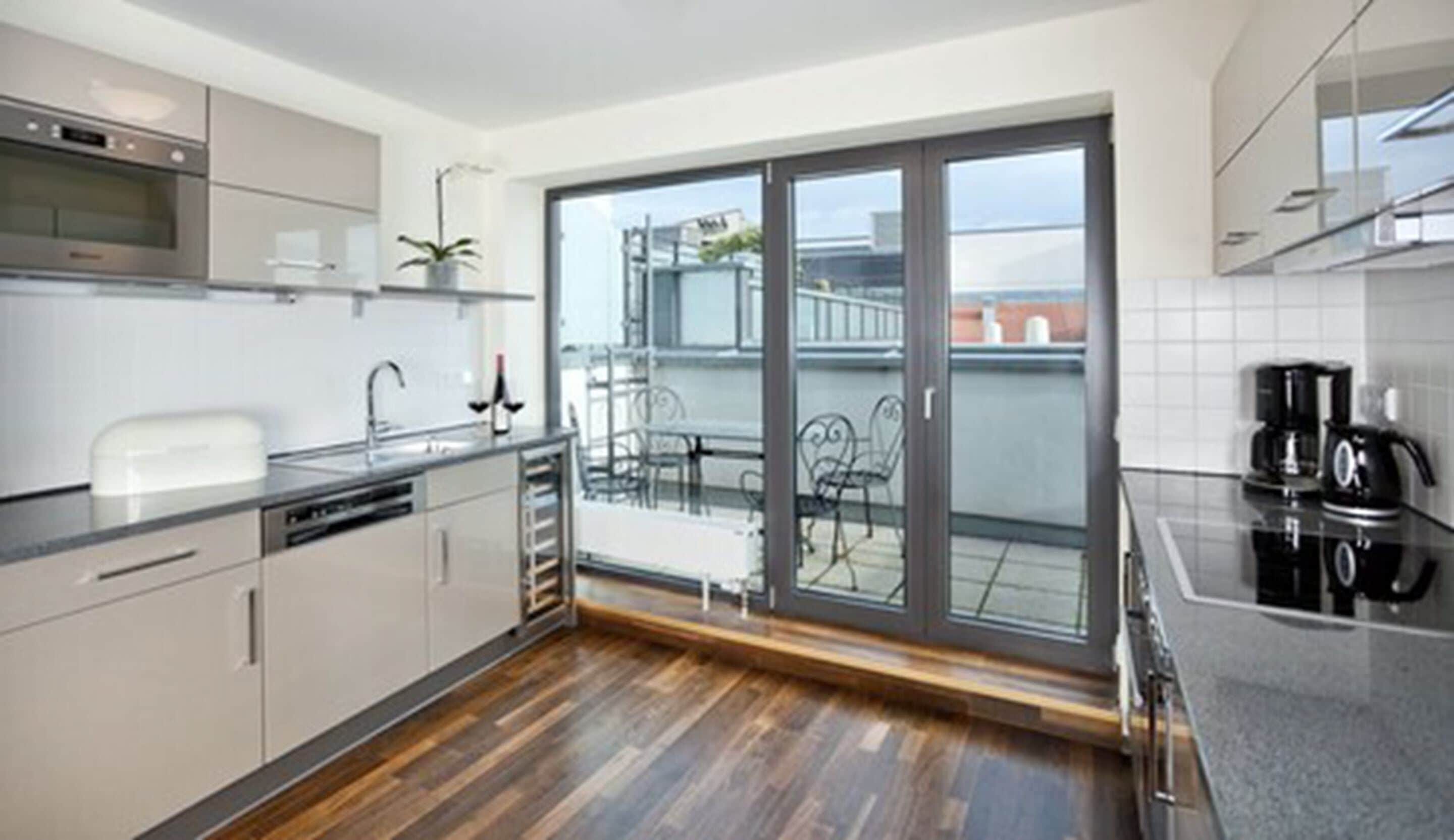 superior apartment | terrace/patio