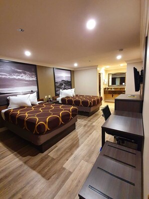 Room, 2 Queen Beds, Non Smoking