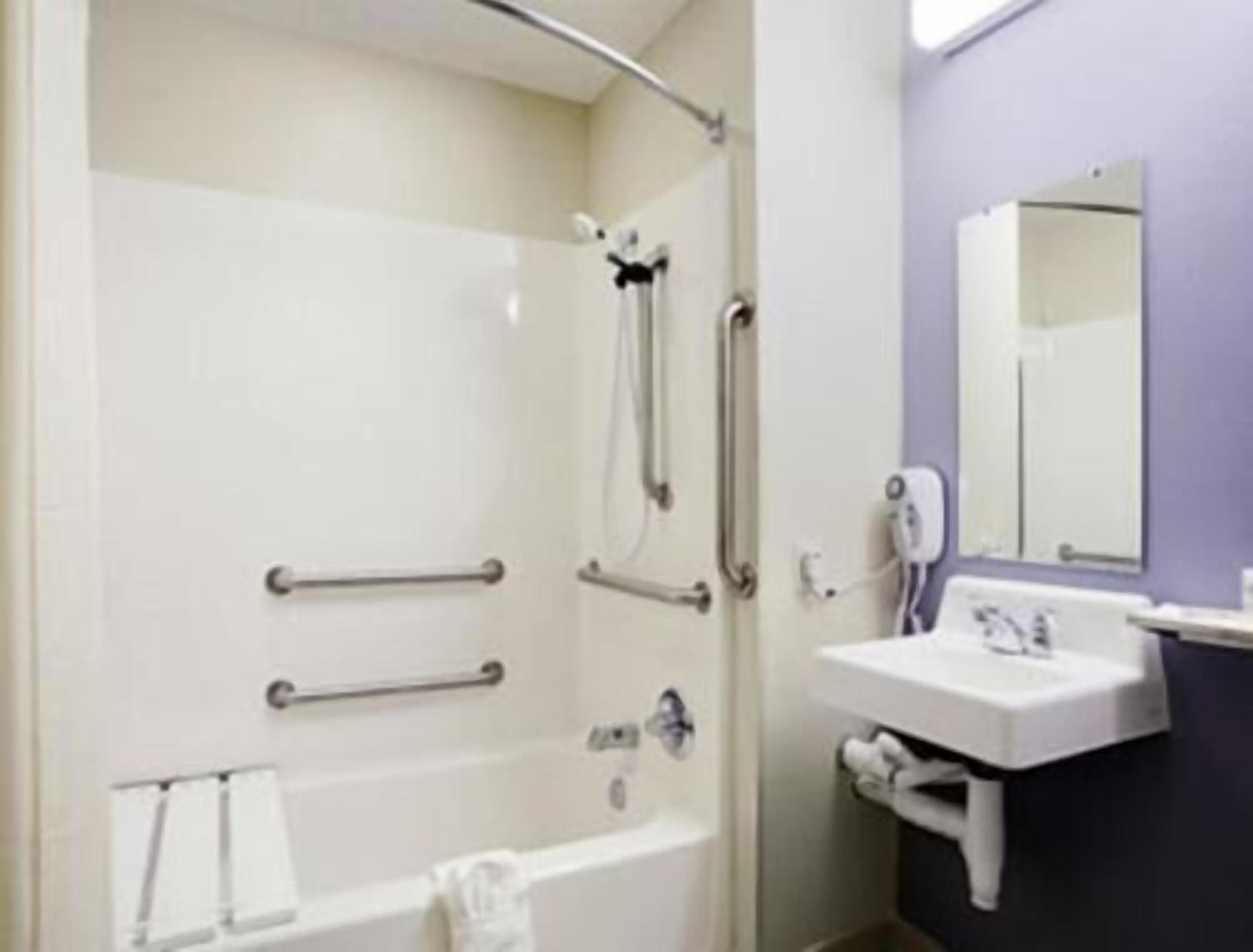 Bathroom | Separate tub and shower, hair dryer, towels