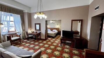 Classic-Apartment | 1 Schlafzimmer, hochwertige Bettwaren, Minibar, Zimmersafe