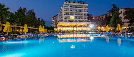 Indoor pool, outdoor pool