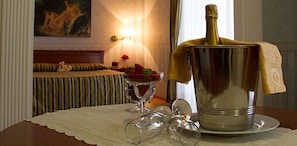 Standard Quadruple Room, Balcony | Room amenity - Parco Serrone (Corato)