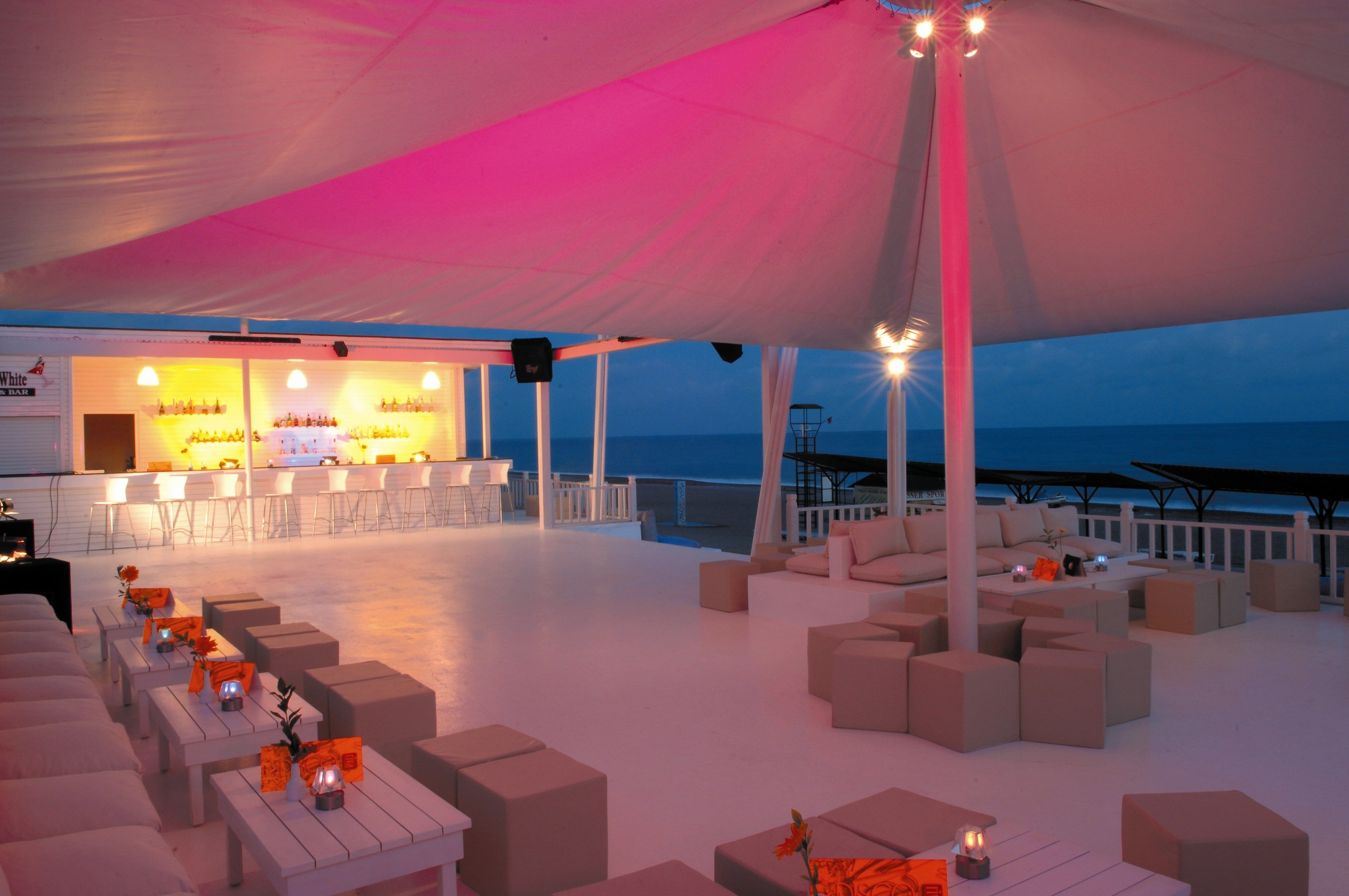 2 bars/lounges, poolside bar, beach bar