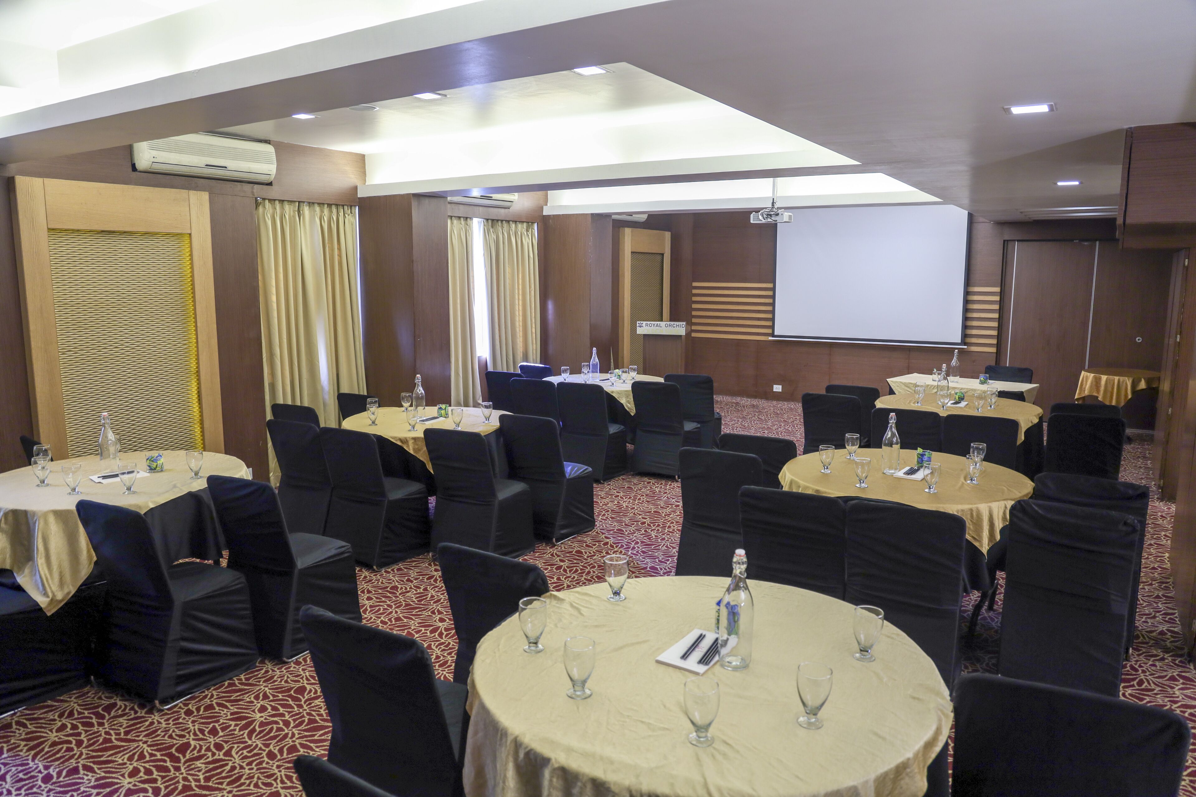 Photo - Royal Orchid Golden Suites Pune