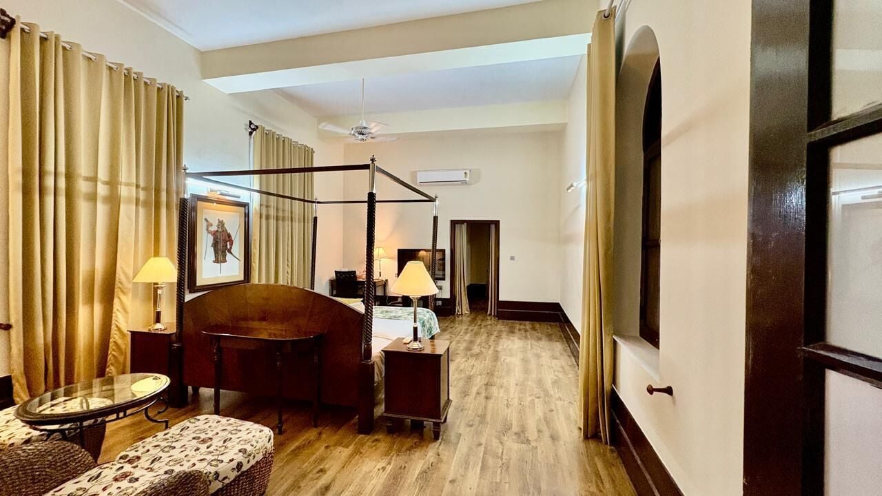 Prestige King Room | Down duvets, minibar, in-room safe, desk