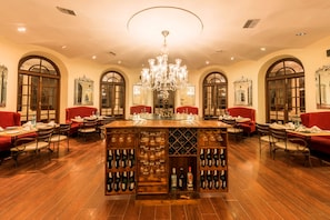 Restaurant - Royal Orchid Brindavan Gardens (Shrirangapattana)