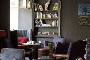 Lobby lounge - The Close Hotel (Tetbury)