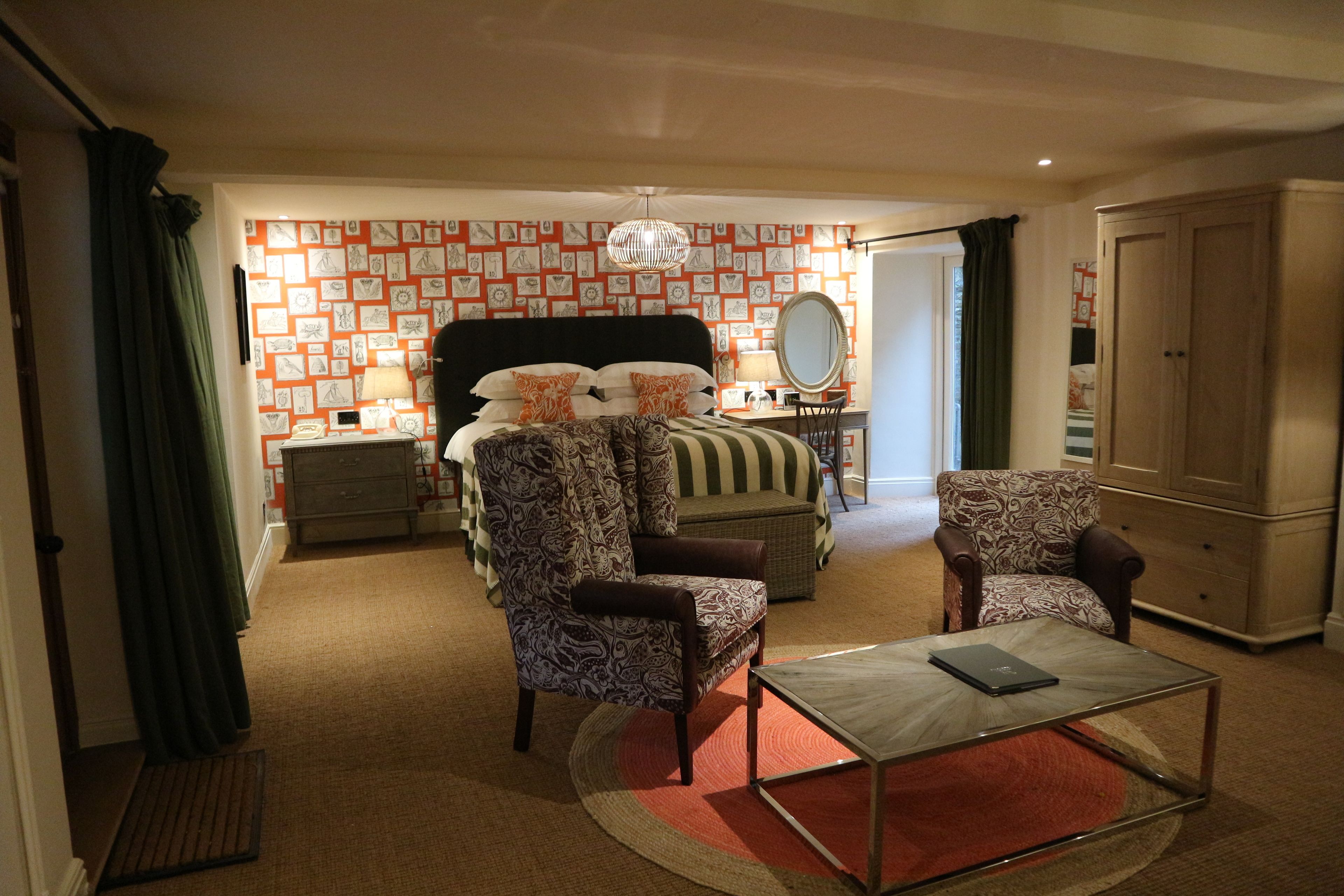 deluxe double or twin room | individually decorated, individually furnished, iron/ironing board