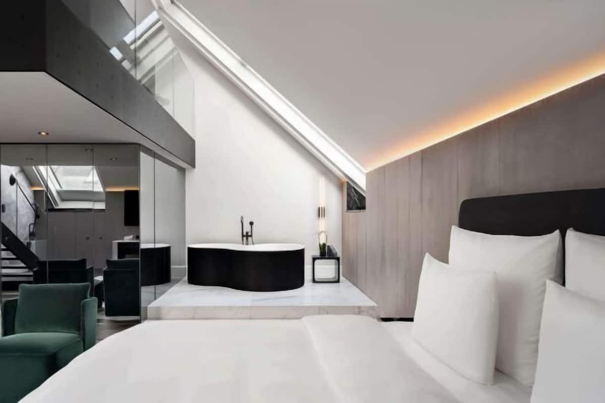 1 bedroom, premium bedding, down duvets, pillow-top beds