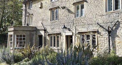 Cross Hands Hotel Old Sodbury by Greene King Inns