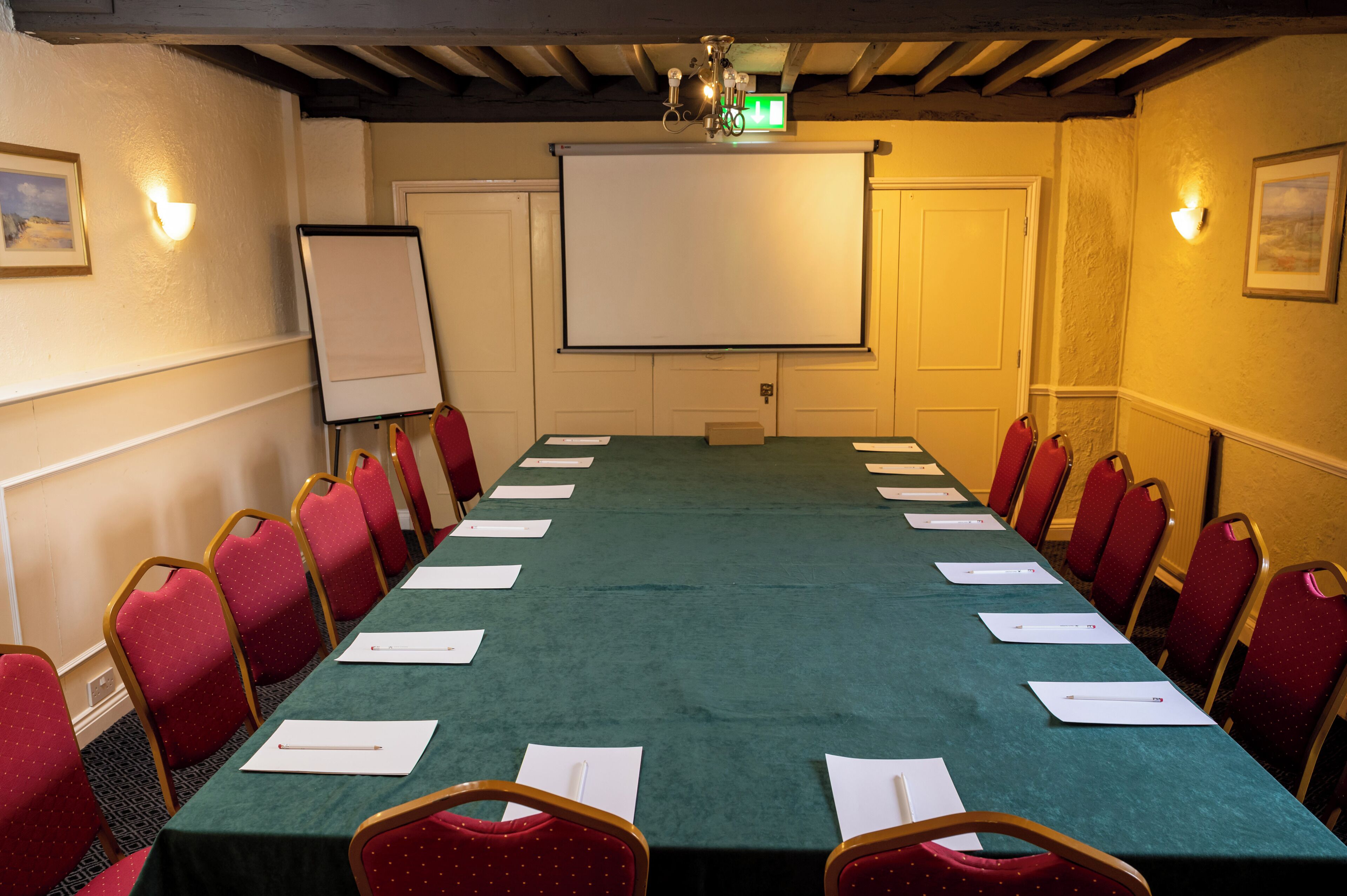 Foto - Cross Hands Hotel by Greene King Inns