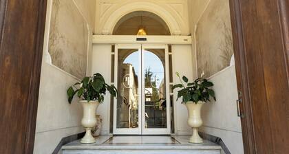 Hotel Embassy