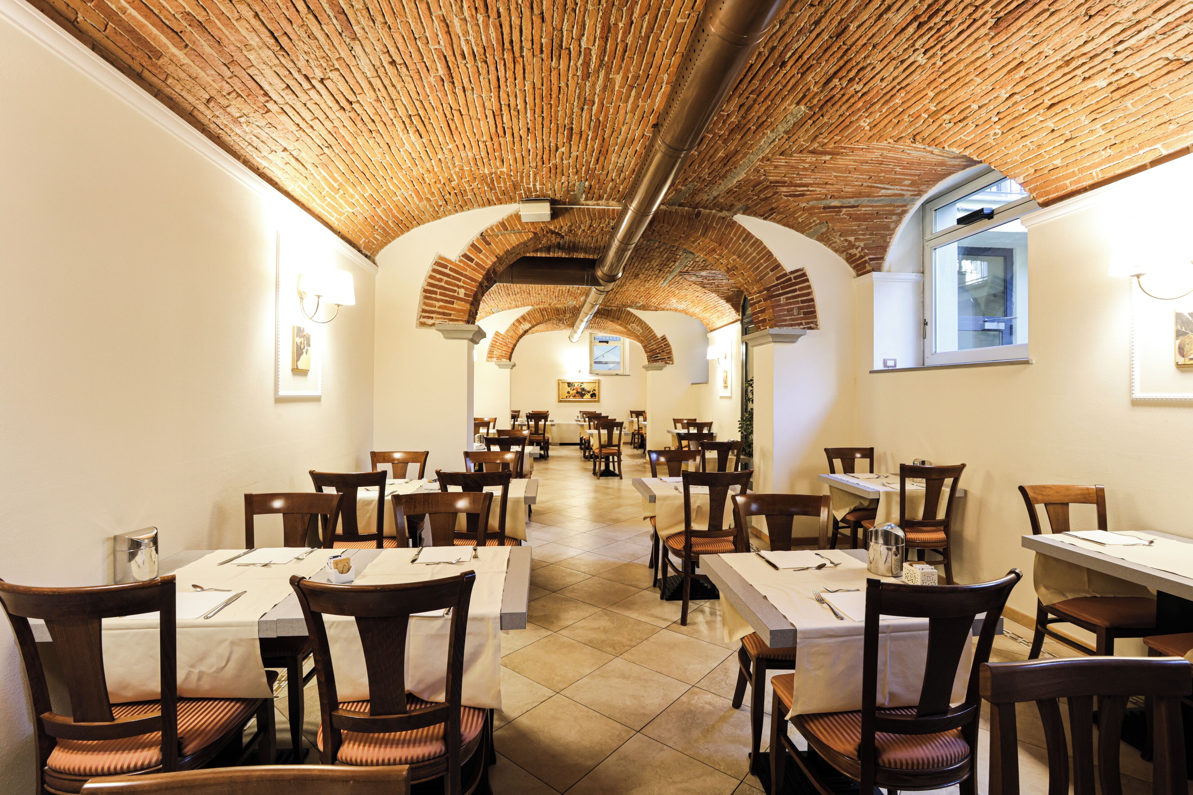 daily full breakfast (eur 15.00 per person)