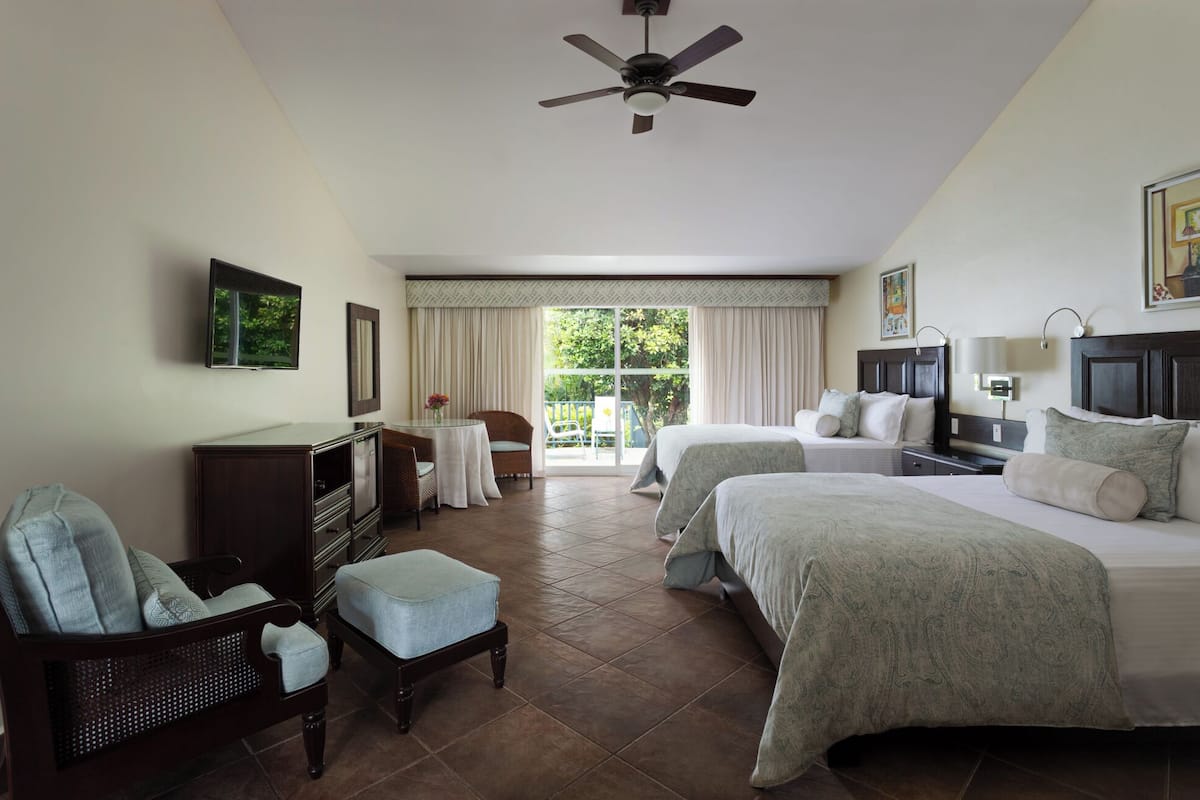 Deluxe Room, 2 Queen Beds, Garden View
