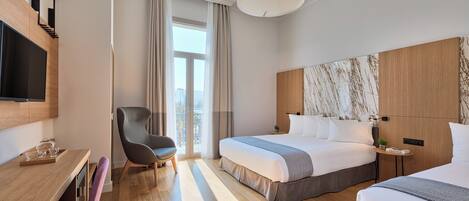 Hochwertige Bettwaren, Zimmersafe, Verdunkelungsvorhänge