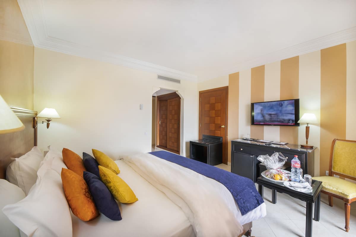 Premium bedding, Select Comfort beds, minibar, in-room safe