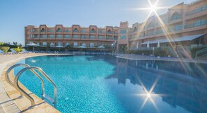 Outdoor pool, pool umbrellas