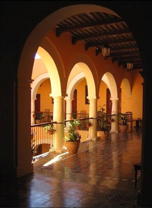 Hallway - Hotel Castelmar (Campeche)