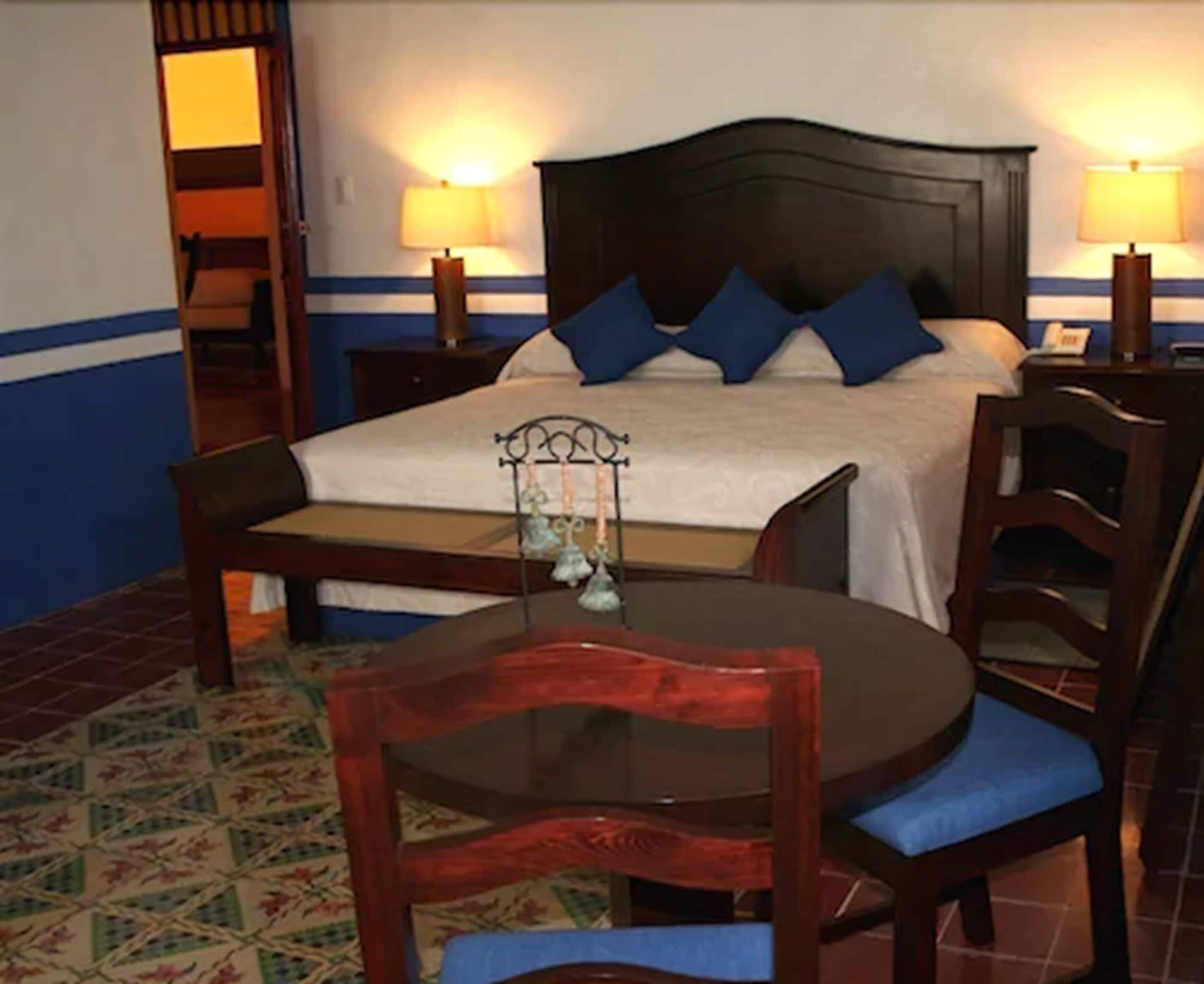 standard room, 1 double bed | 1 bedroom, in-room safe, iron/ironing board