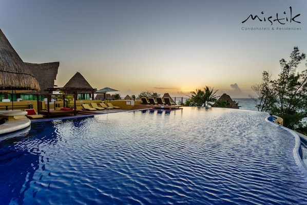 2 outdoor pools - Pueblito Escondido Luxury by Mistik (Playa del Carmen)