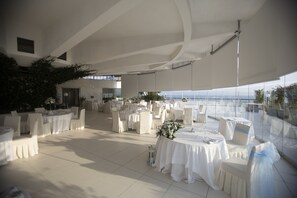 Banquet hall - Grand Hotel Salerno (Salerno)