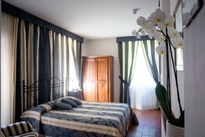 Comfort Room, Non Smoking | Minibar, in-room safe, blackout drapes, soundproofing - La Fenice Park Hotel (Massa Marittima)