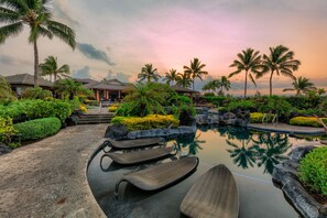 Hồ bơi ngoài trời 