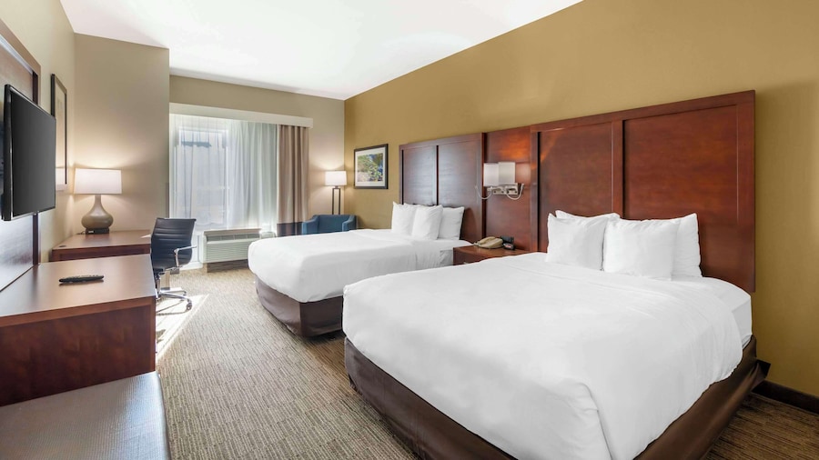 Comfort Inn & Suites
