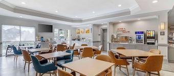 Comfort Suites Valdosta Mall Area